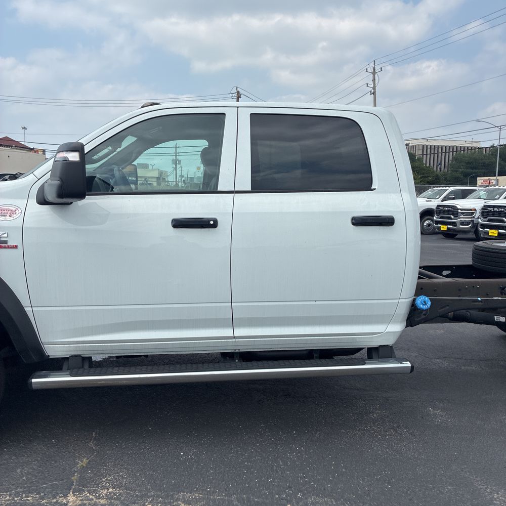 2024 Ram 5500 Chassis Tradesman/SLT/Laramie/Limited