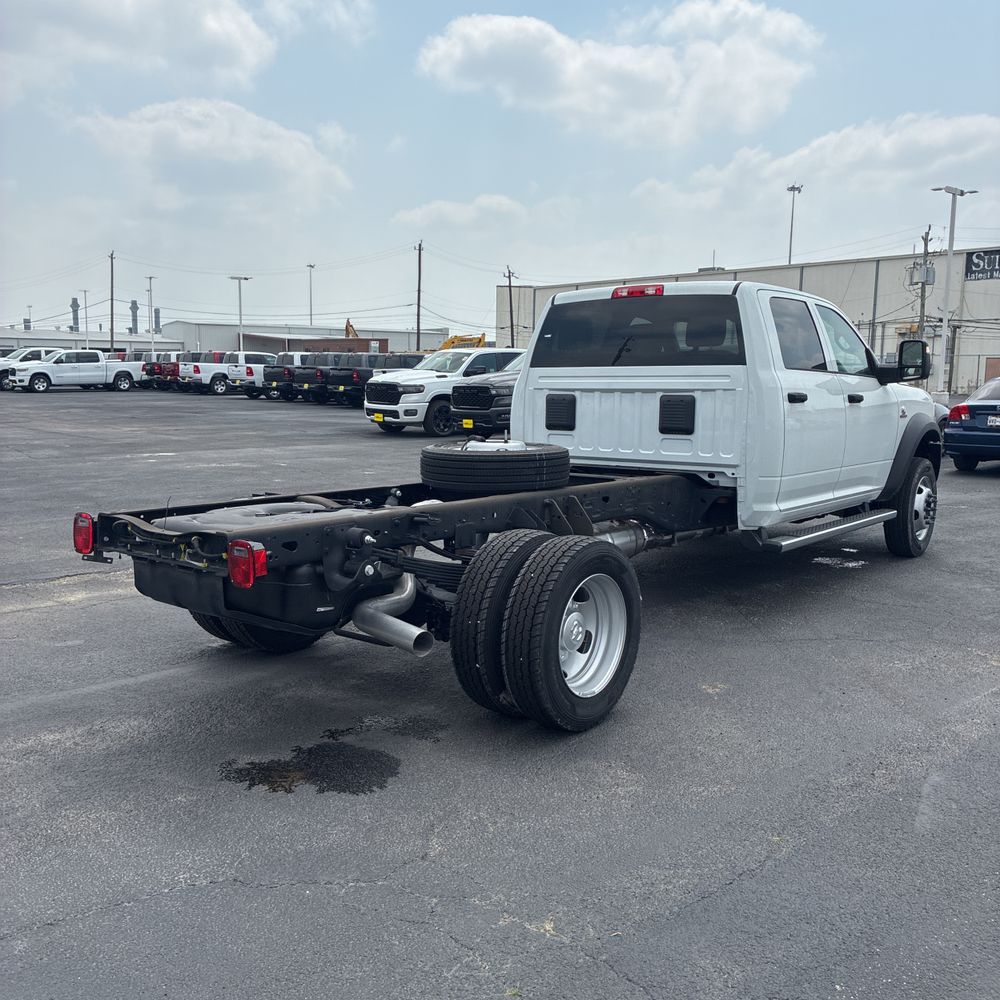 2024 Ram 5500 Chassis Tradesman/SLT/Laramie/Limited