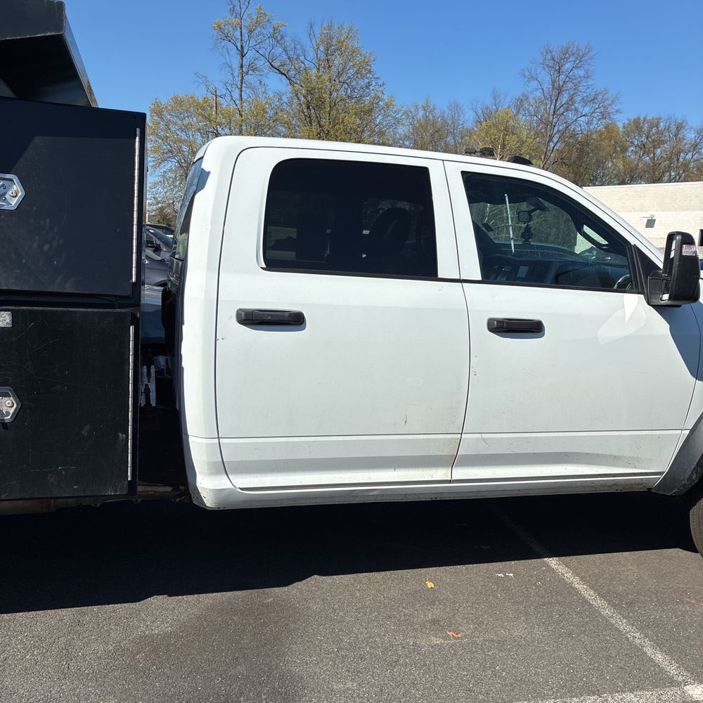 2024 Ram 5500 Chassis Tradesman/SLT/Laramie/Limited