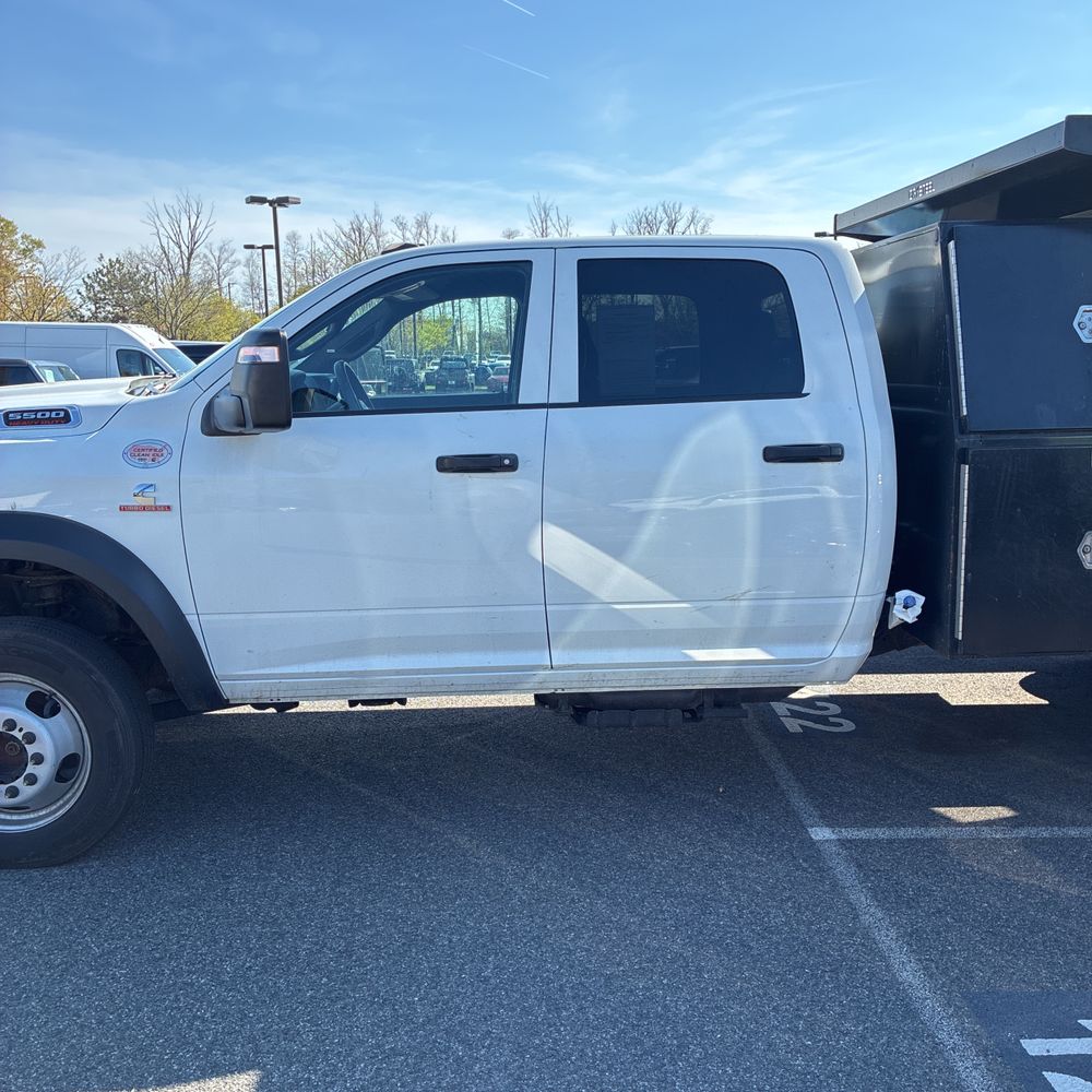 2024 Ram 5500 Chassis Tradesman/SLT/Laramie/Limited