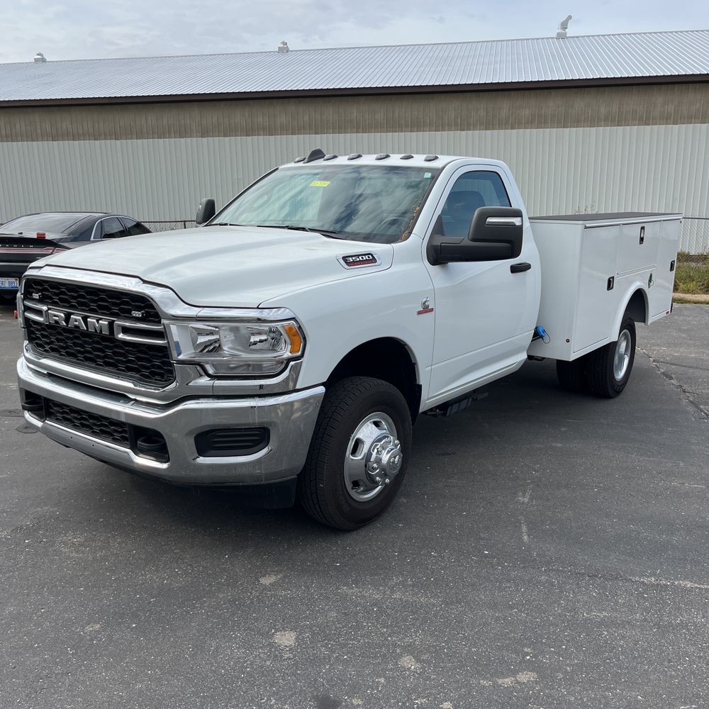 2024 Ram 3500 Cab/Chassis Tradesman