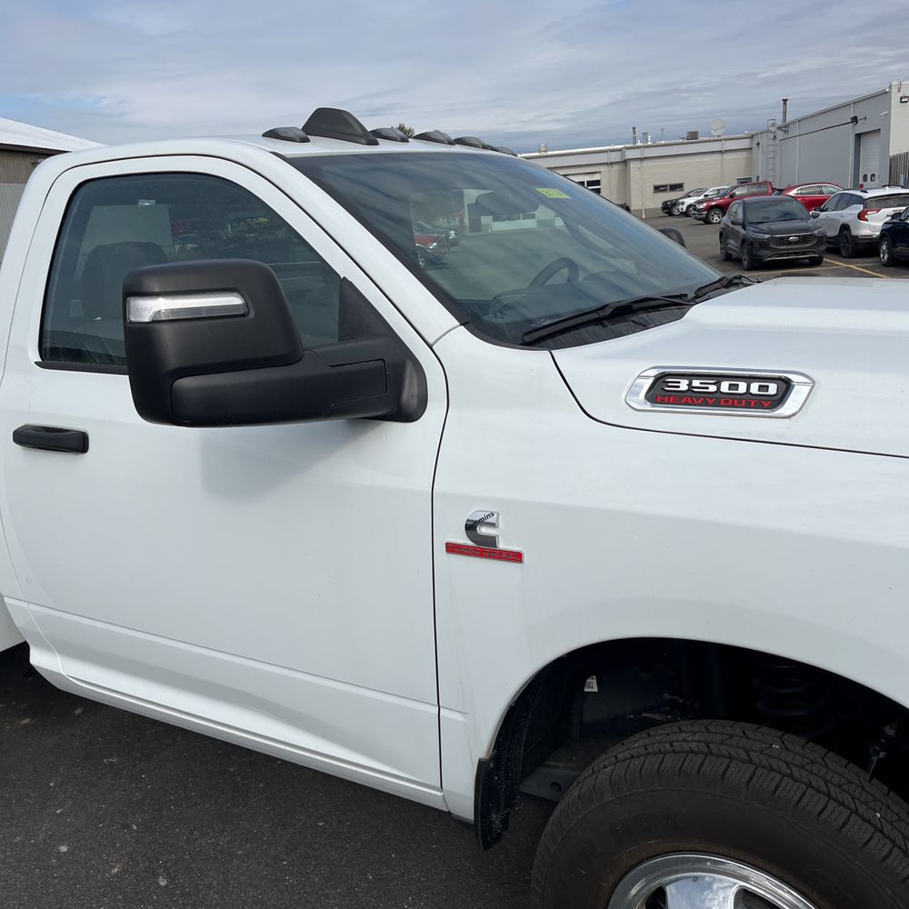 2024 Ram 3500 Cab/Chassis Tradesman
