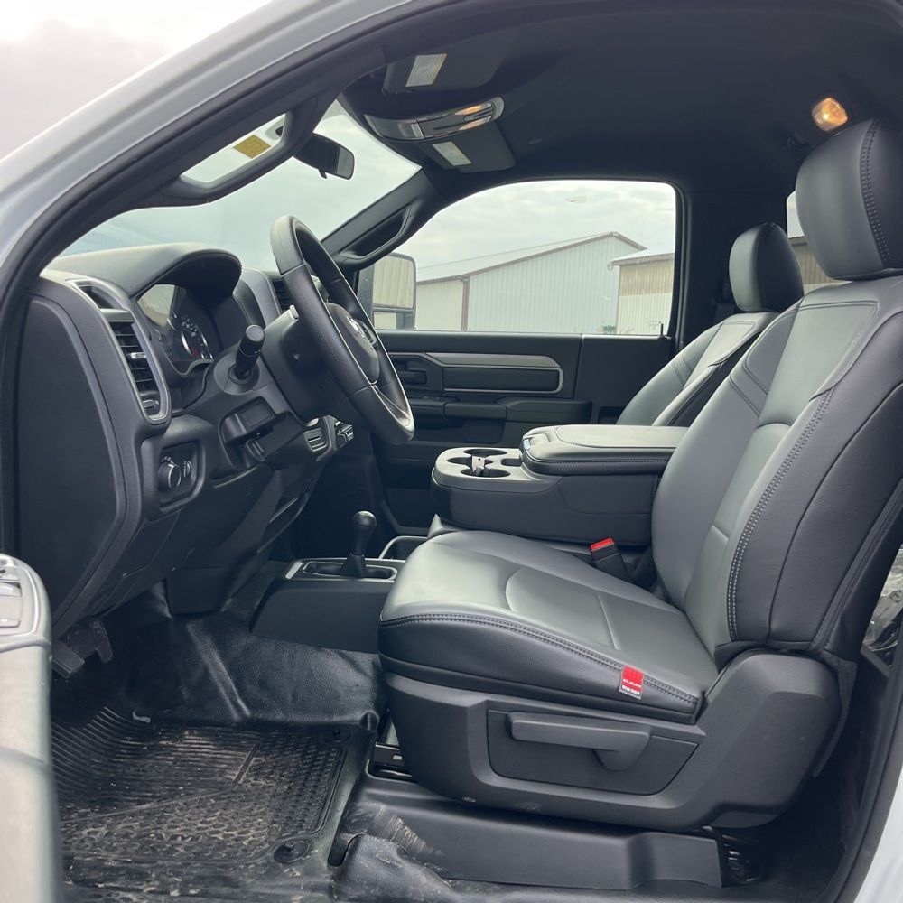 2024 Ram 3500 Cab/Chassis Tradesman