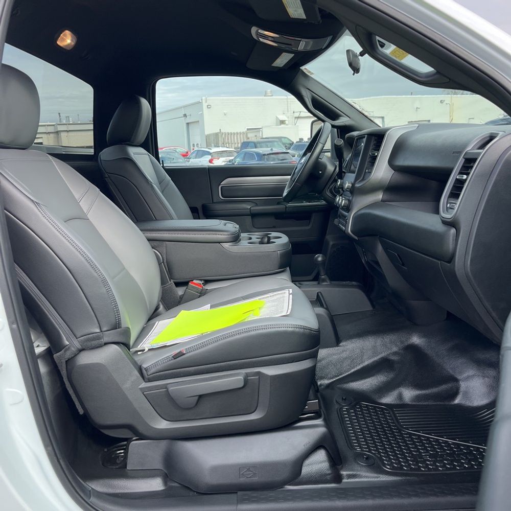 2024 Ram 3500 Cab/Chassis Tradesman