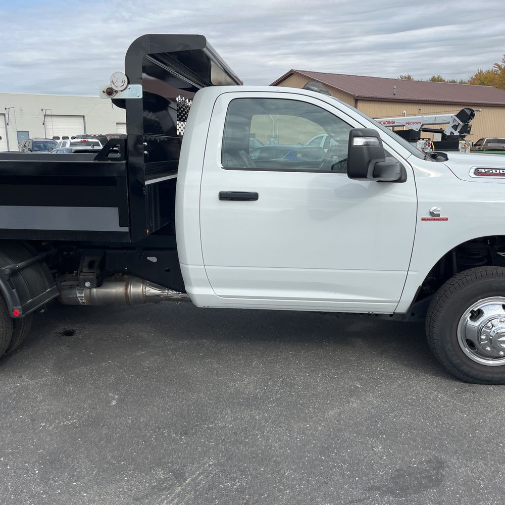 2024 Ram 3500 Cab/Chassis Tradesman