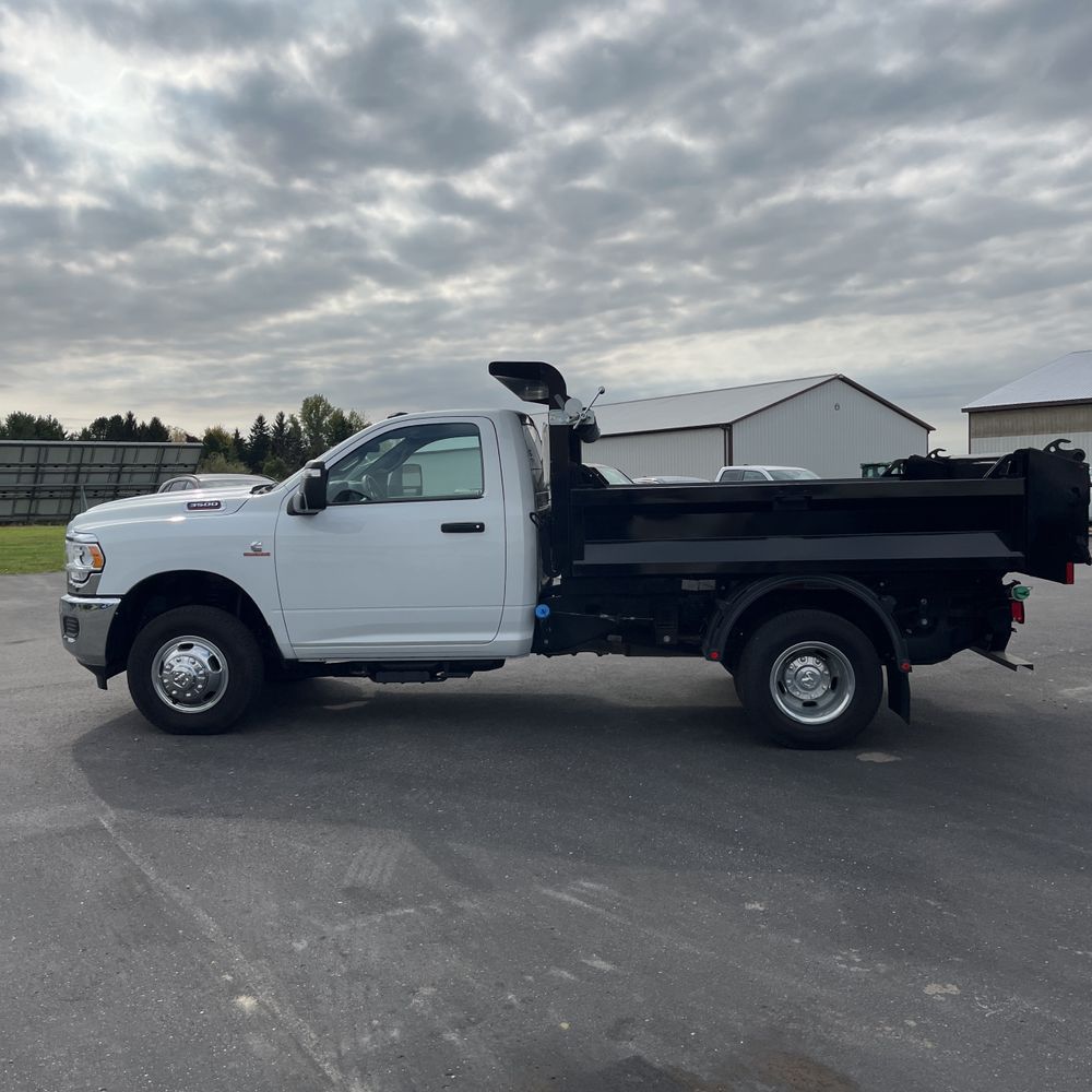 2024 Ram 3500 Cab/Chassis Tradesman