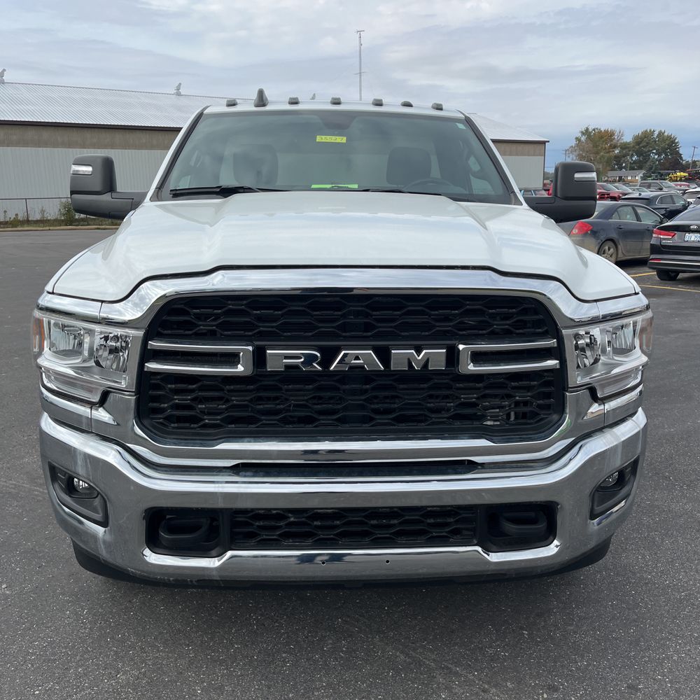 2024 Ram 3500 Cab/Chassis Tradesman