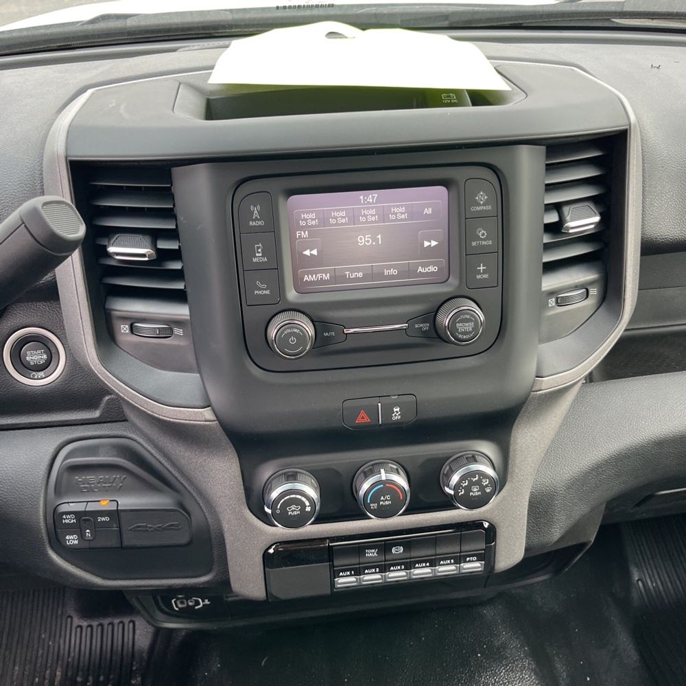2024 Ram 3500 Cab/Chassis Tradesman