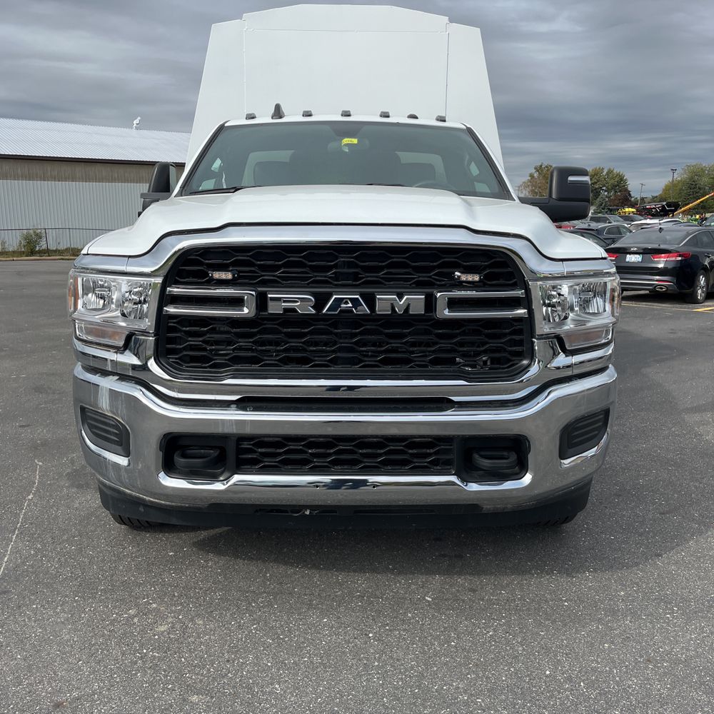 2024 Ram 3500 Cab/Chassis Tradesman
