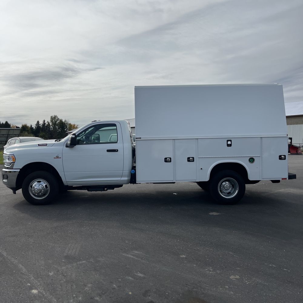 2024 Ram 3500 Cab/Chassis Tradesman