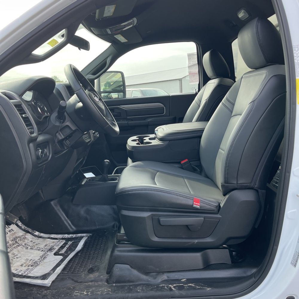2024 Ram 3500 Cab/Chassis Tradesman