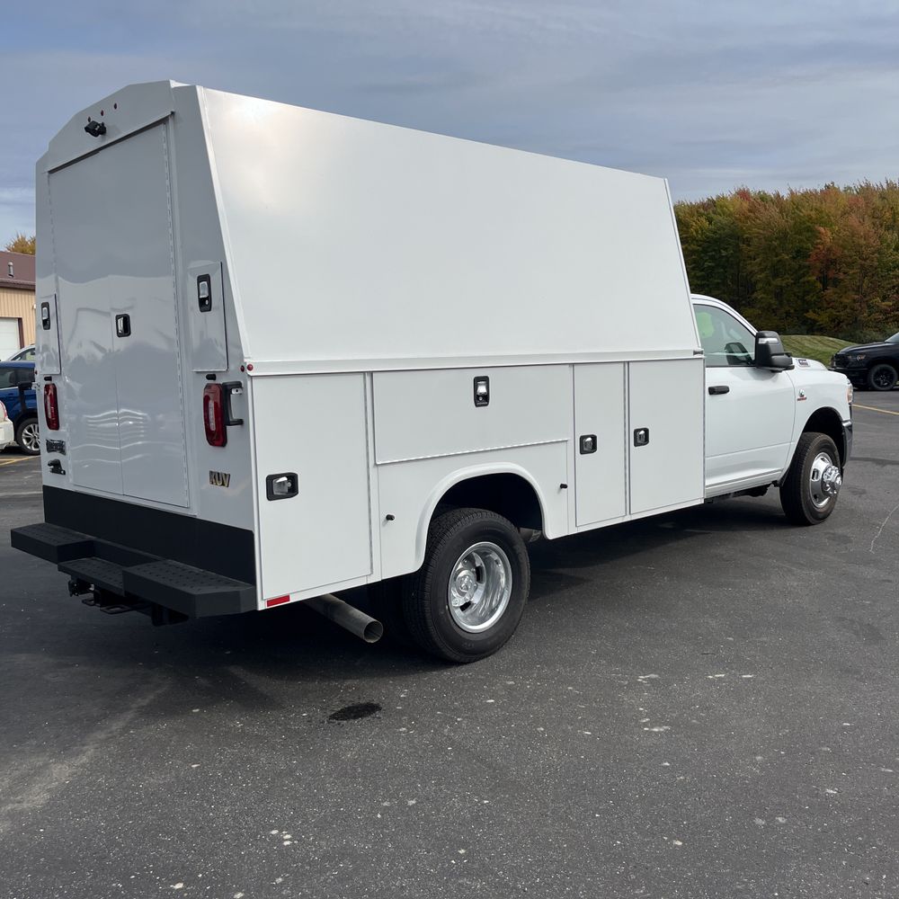 2024 Ram 3500 Cab/Chassis Tradesman