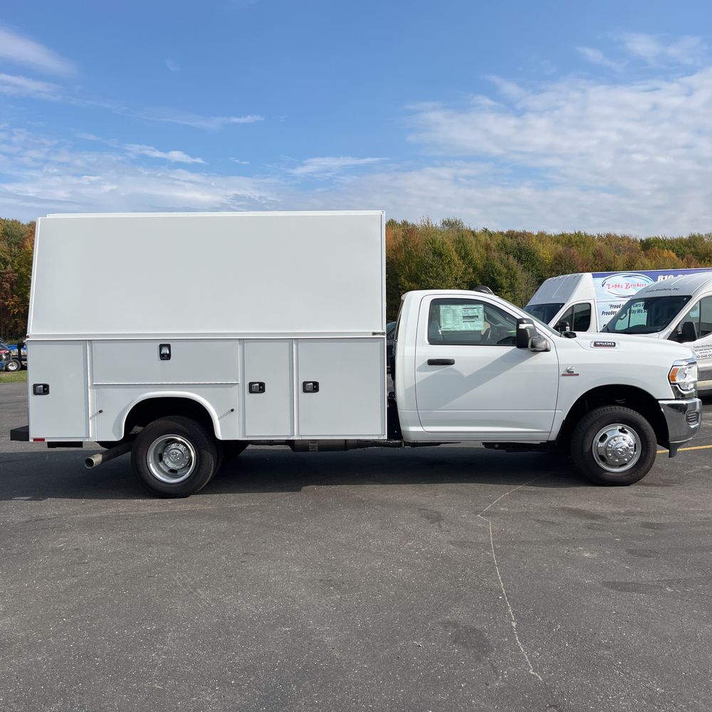 2024 Ram 3500 Cab/Chassis Tradesman