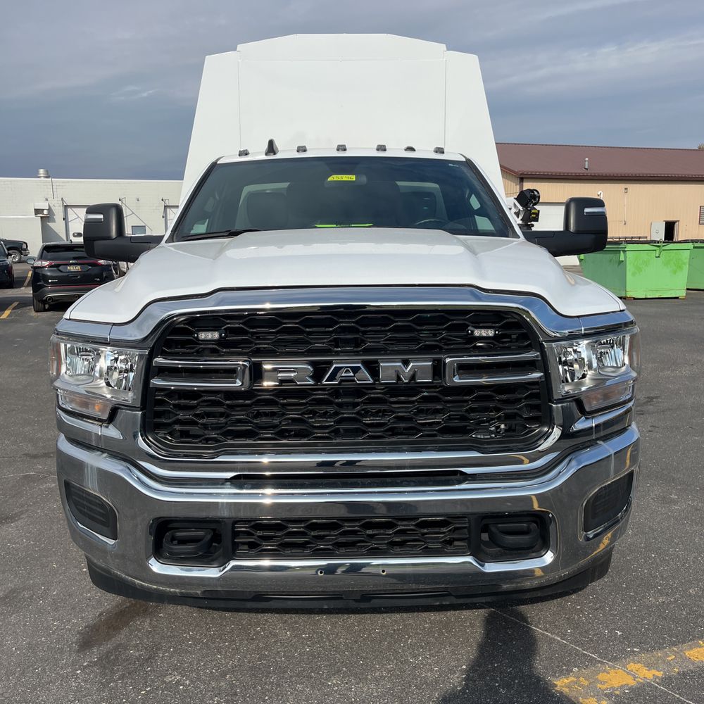 2024 Ram 3500 Cab/Chassis Tradesman
