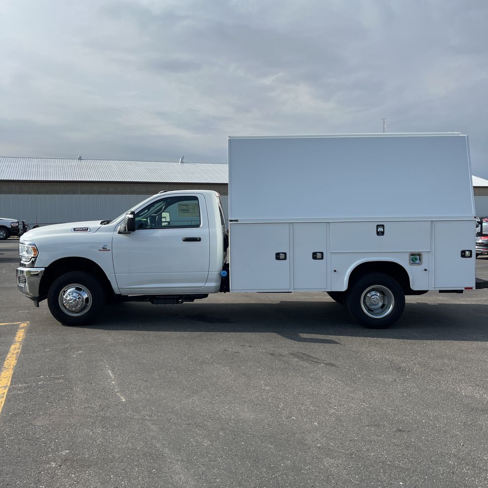 2024 Ram 3500 Cab/Chassis Tradesman