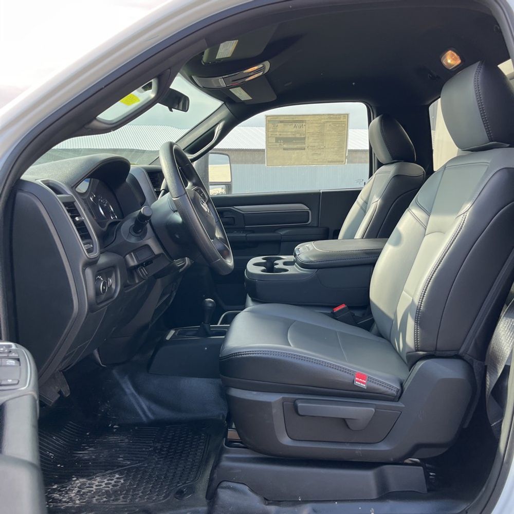 2024 Ram 3500 Cab/Chassis Tradesman