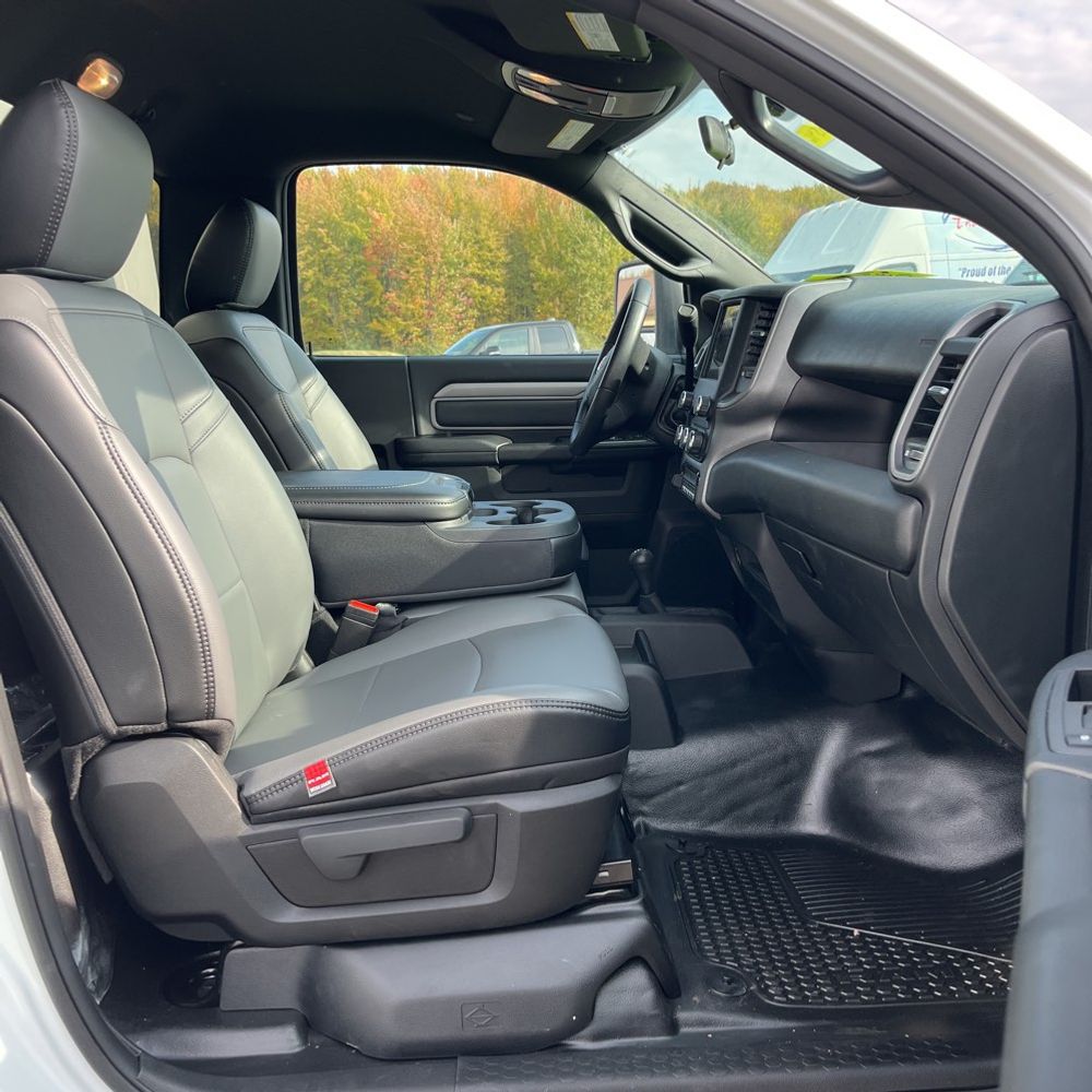 2024 Ram 3500 Cab/Chassis Tradesman