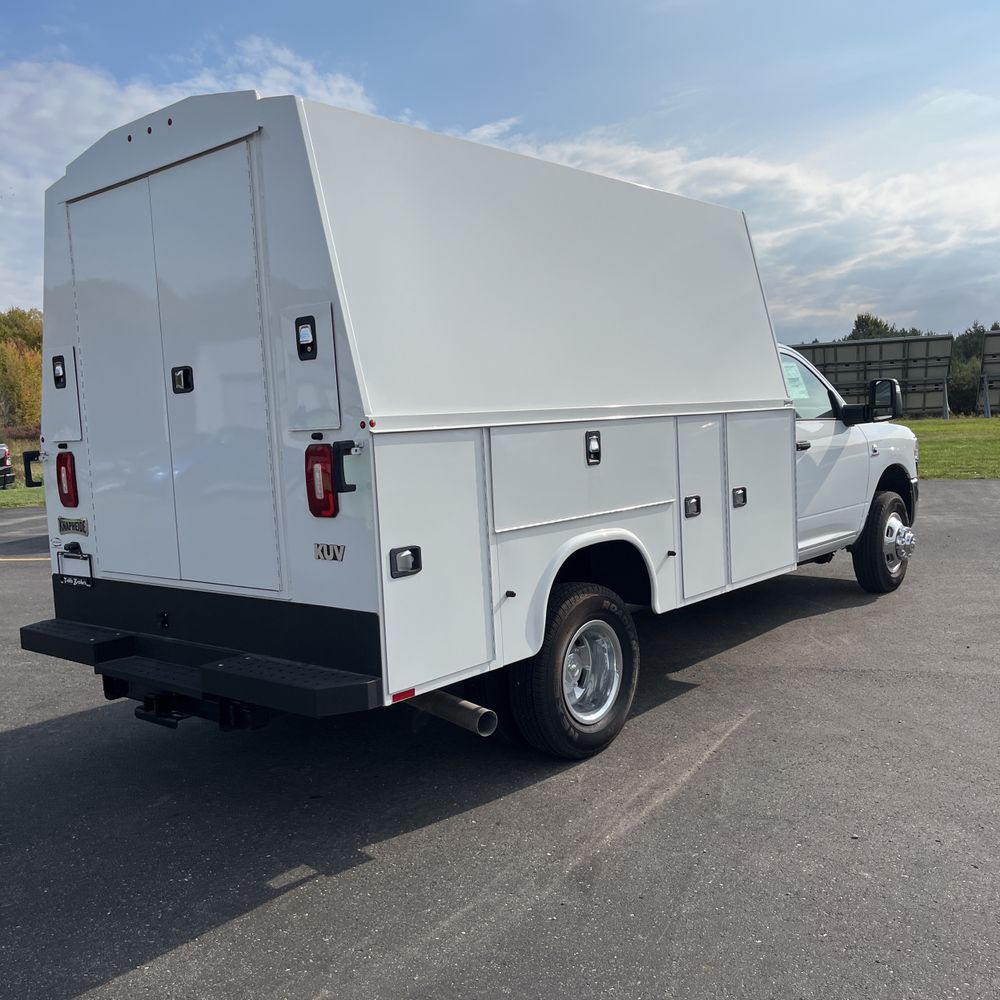 2024 Ram 3500 Cab/Chassis Tradesman