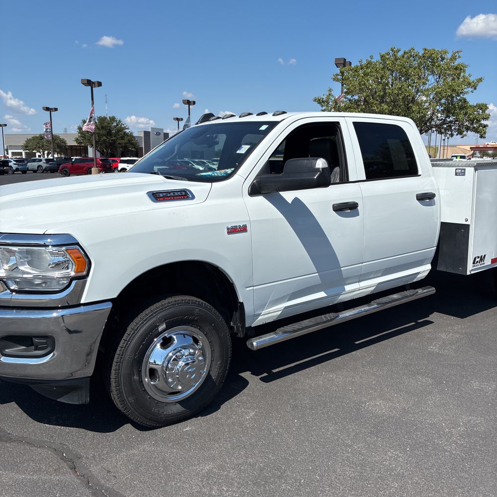 2022 Ram 3500 Cab/Chassis Tradesman