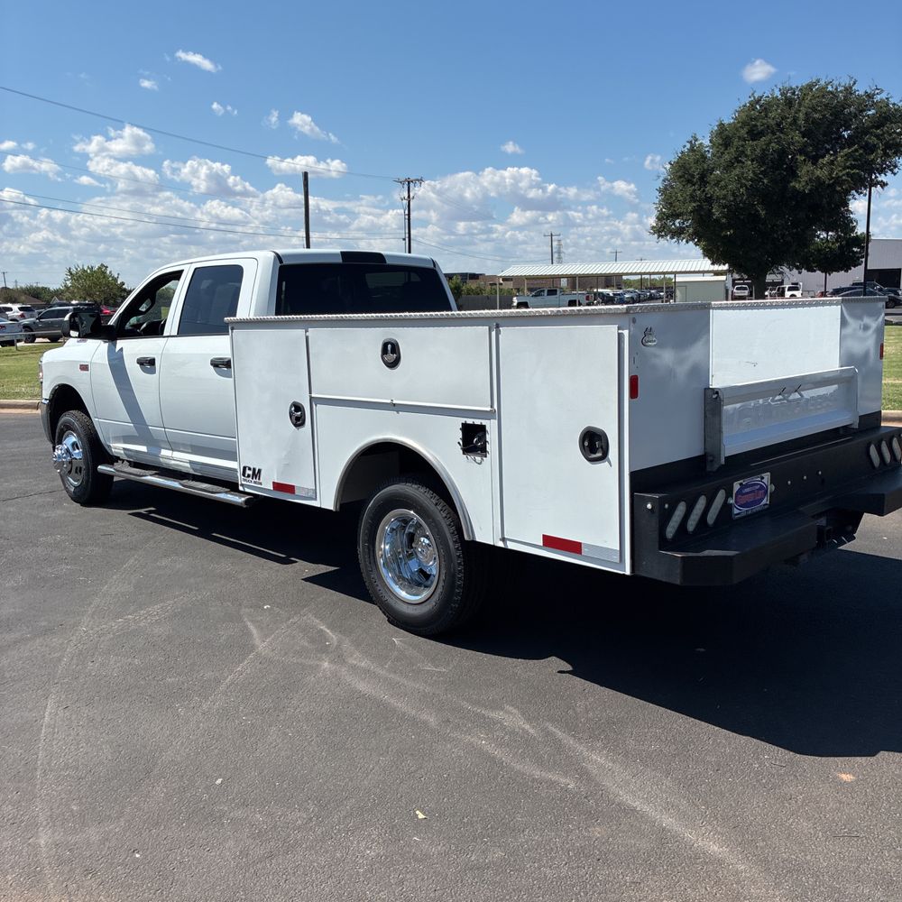 2022 Ram 3500 Cab/Chassis Tradesman