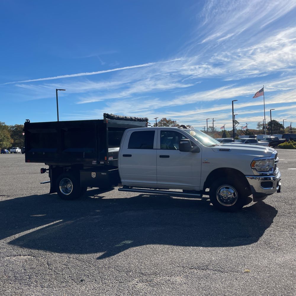2024 Ram 3500 Cab/Chassis Tradesman
