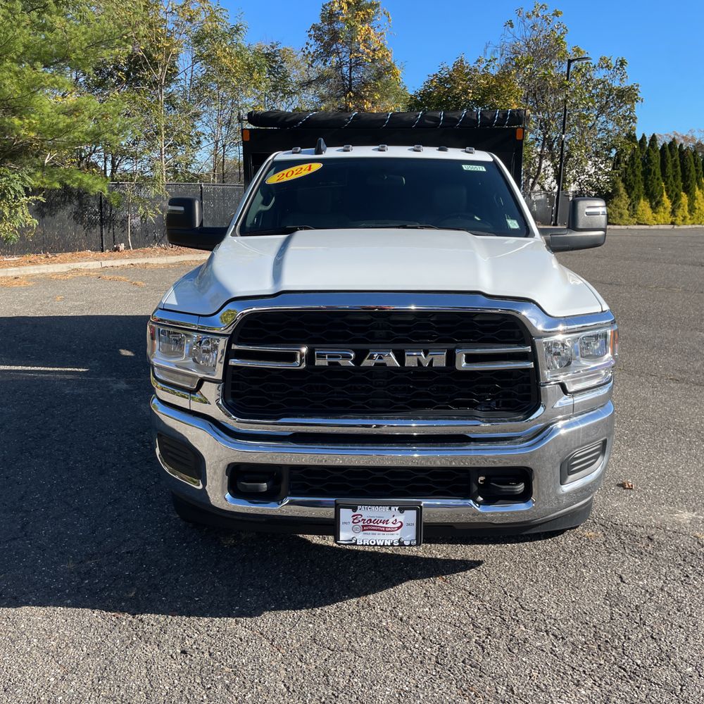 2024 Ram 3500 Cab/Chassis Tradesman