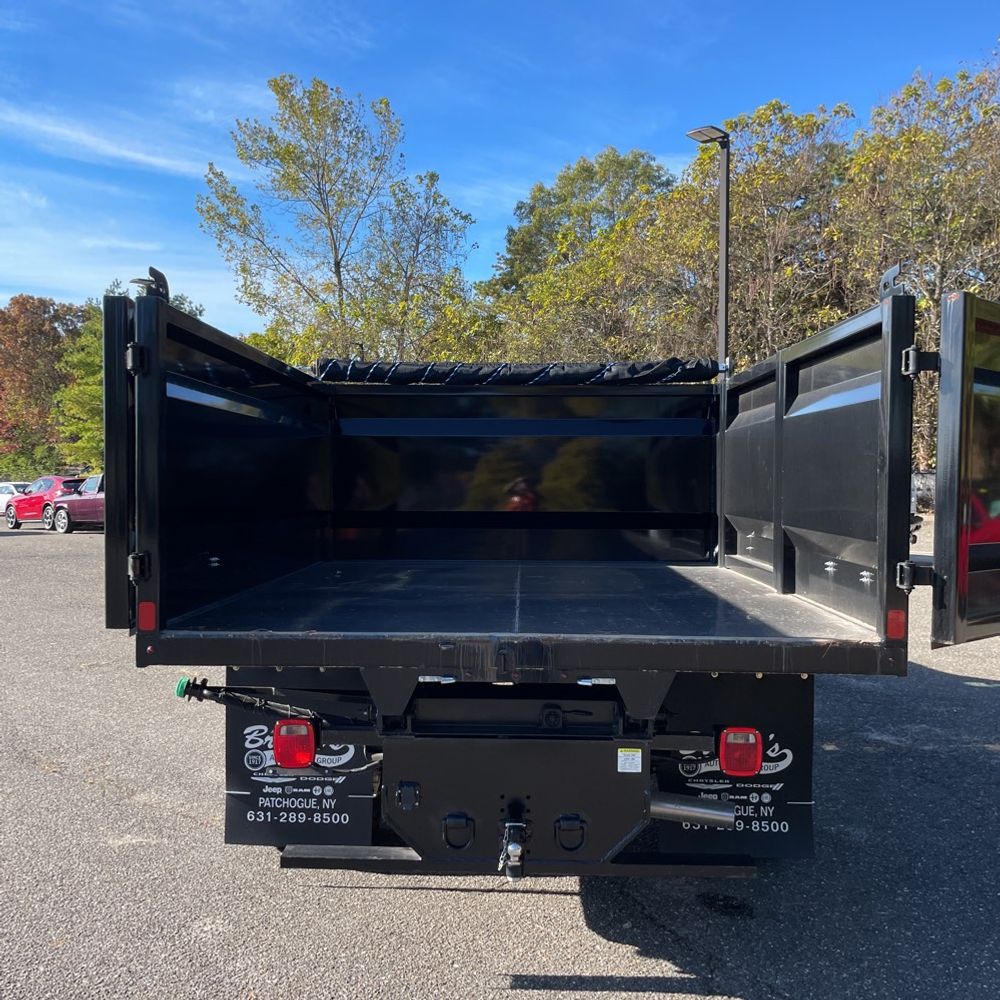 2024 Ram 3500 Cab/Chassis Tradesman