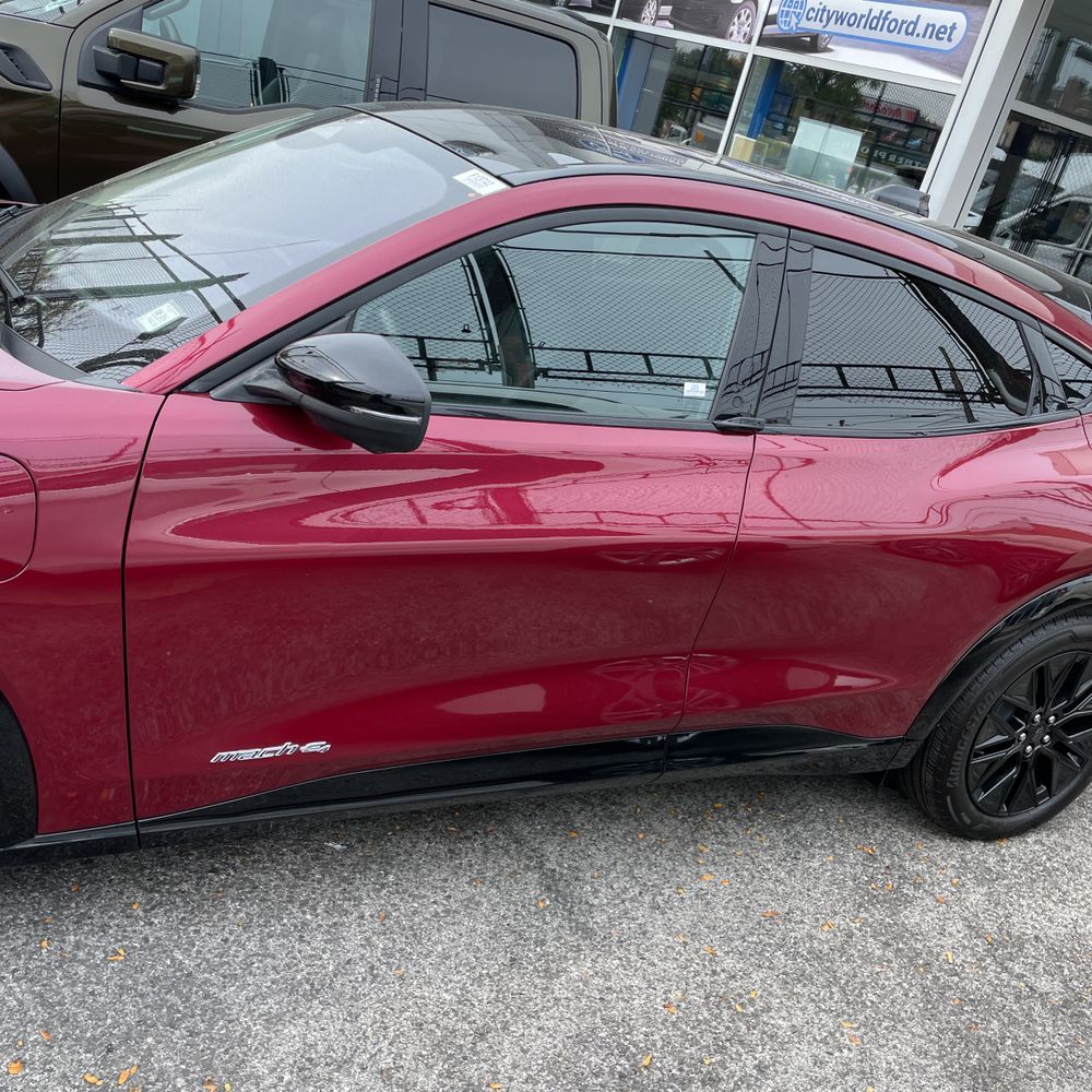 2025 Ford Mustang Mach-E Premium