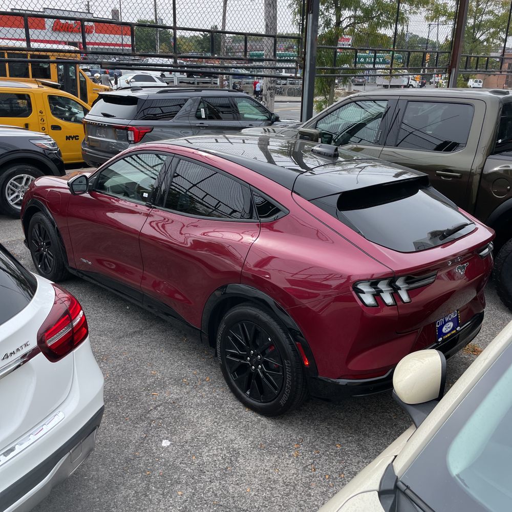 2025 Ford Mustang Mach-E Premium