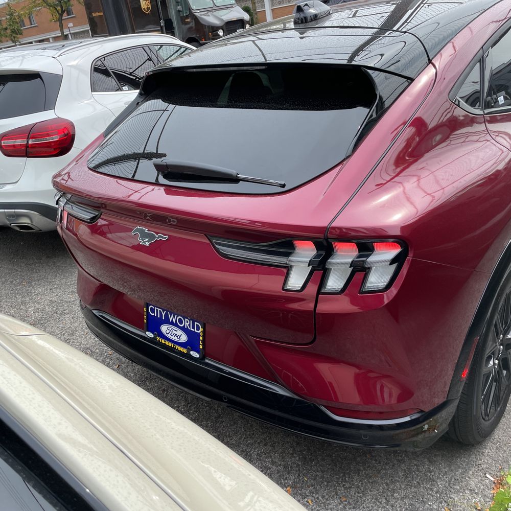 2025 Ford Mustang Mach-E Premium