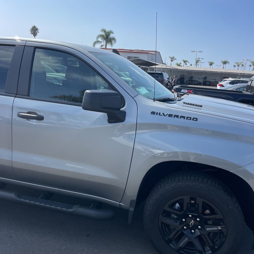 2025 Chevrolet Silverado 1500 Custom