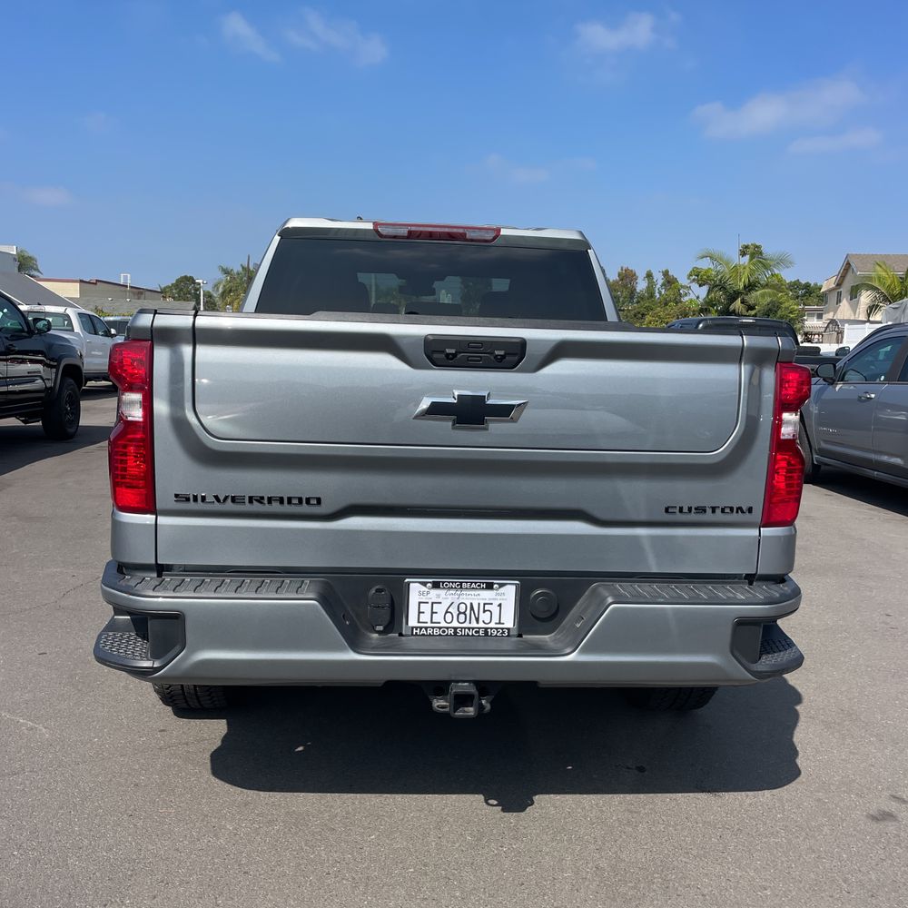 2025 Chevrolet Silverado 1500 Custom