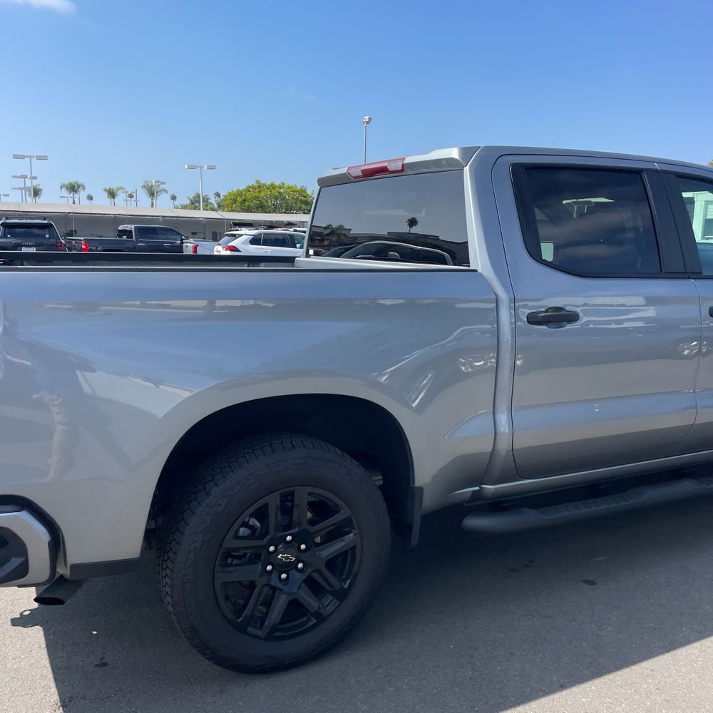 2025 Chevrolet Silverado 1500 Custom