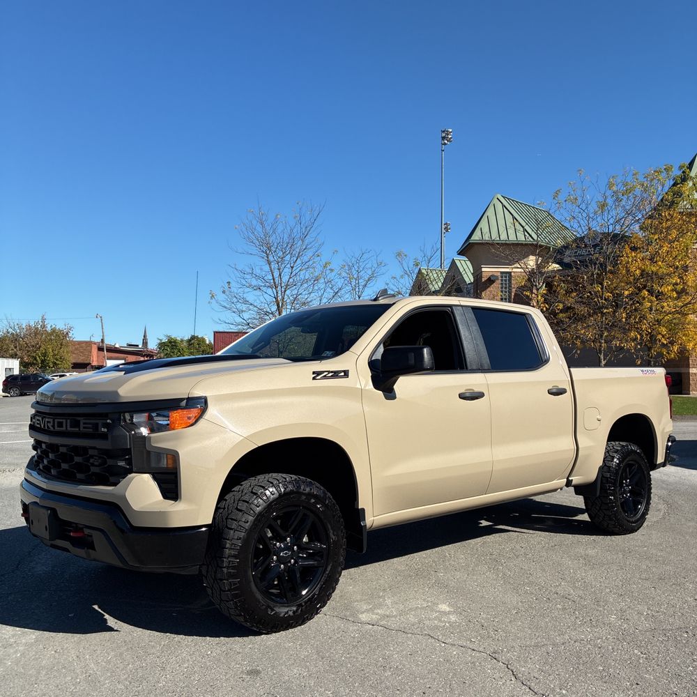 2023 Chevrolet Silverado 1500 Custom Trail Boss