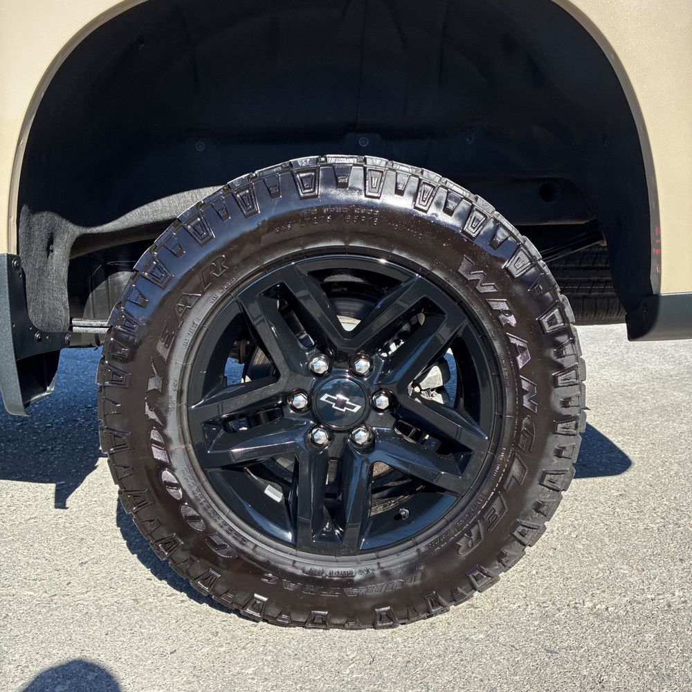 2023 Chevrolet Silverado 1500 Custom Trail Boss