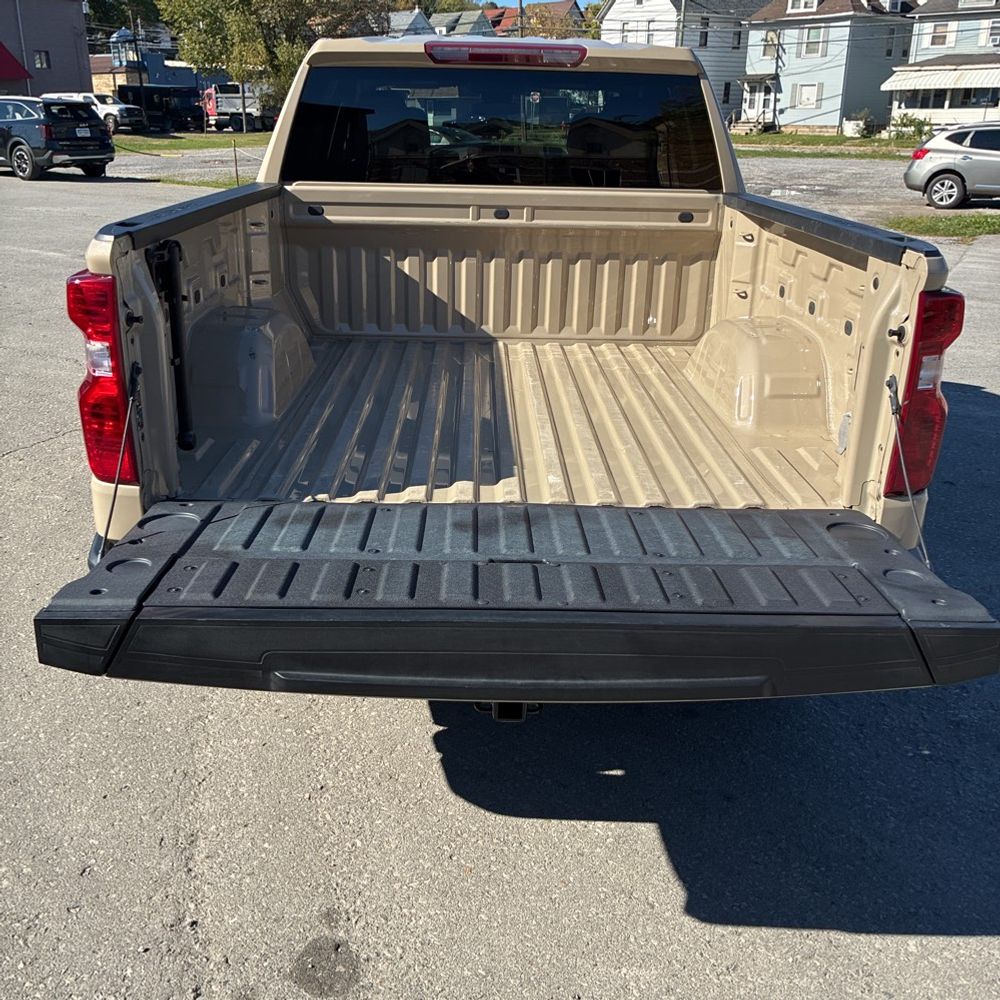 2023 Chevrolet Silverado 1500 Custom Trail Boss