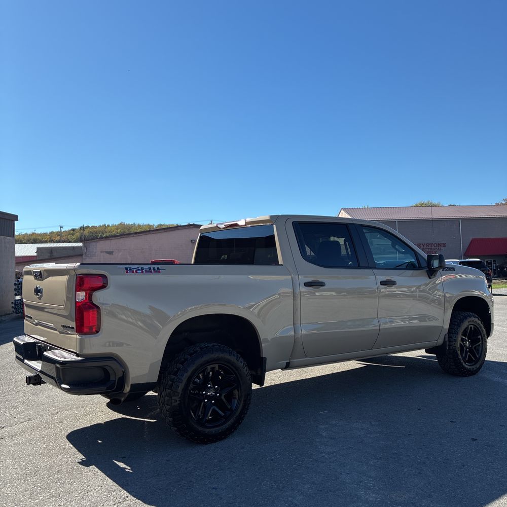 2023 Chevrolet Silverado 1500 Custom Trail Boss