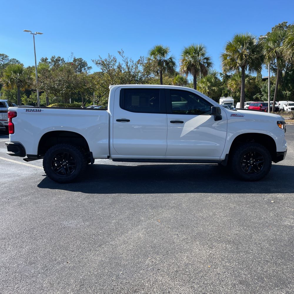 2024 Chevrolet Silverado 1500 Custom Trail Boss