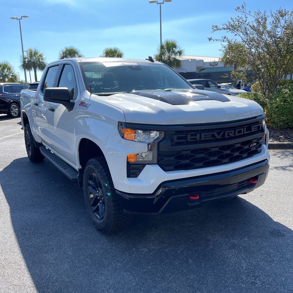 2024 Chevrolet Silverado 1500 Custom Trail Boss