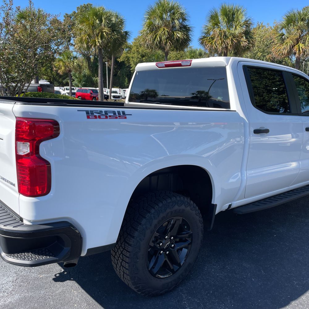 2024 Chevrolet Silverado 1500 Custom Trail Boss