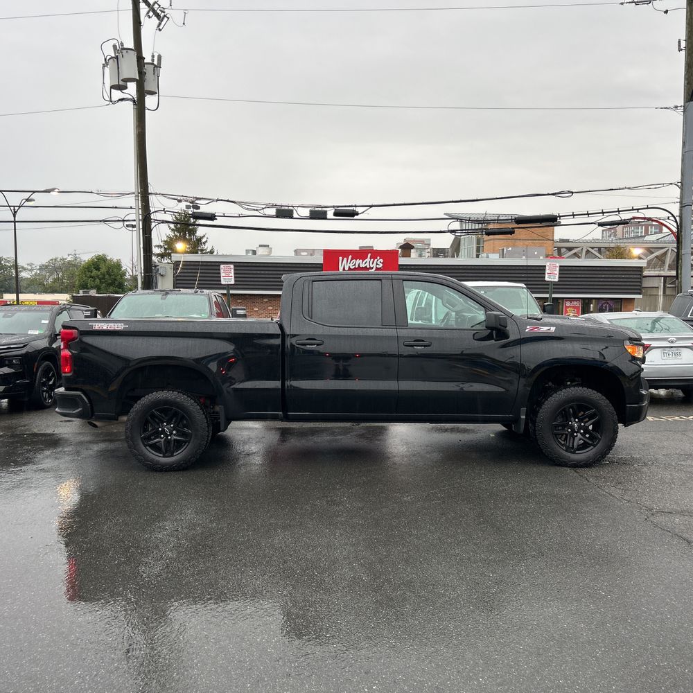 2024 Chevrolet Silverado 1500 Custom Trail Boss