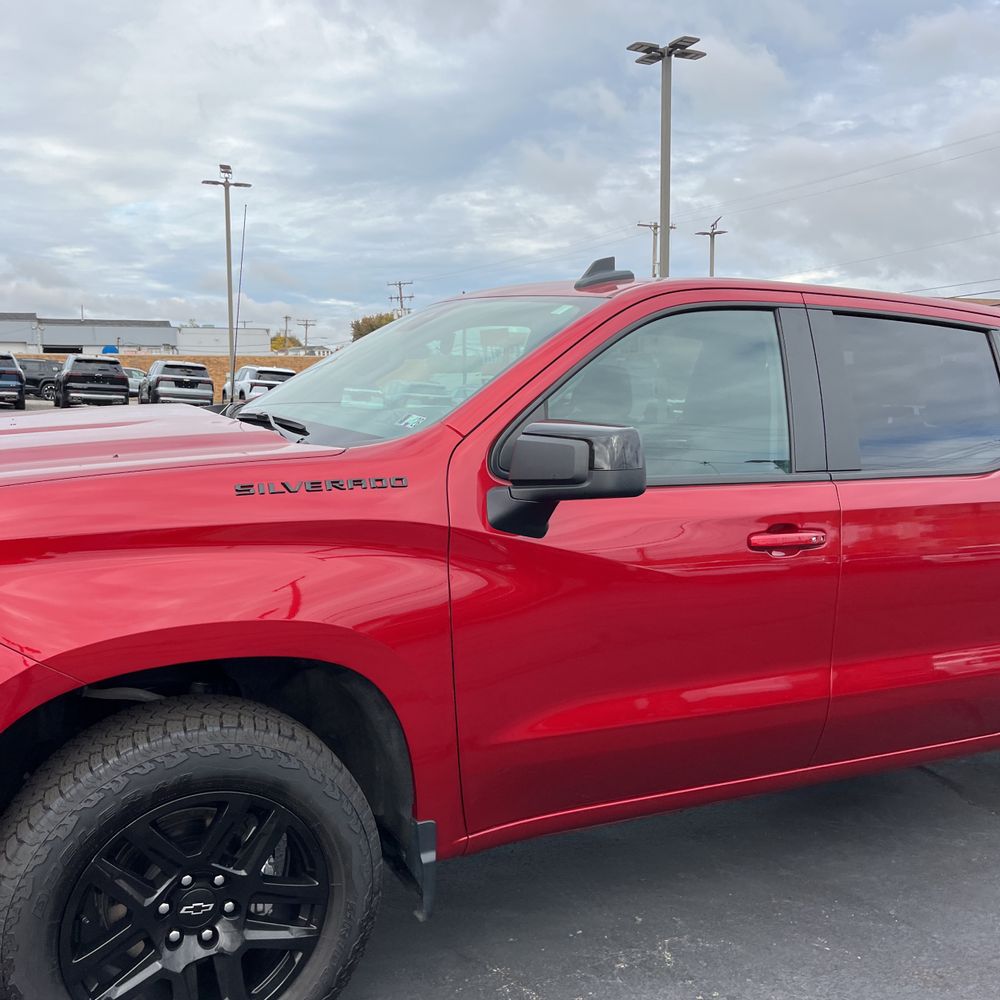 2024 Chevrolet Silverado 1500 RST