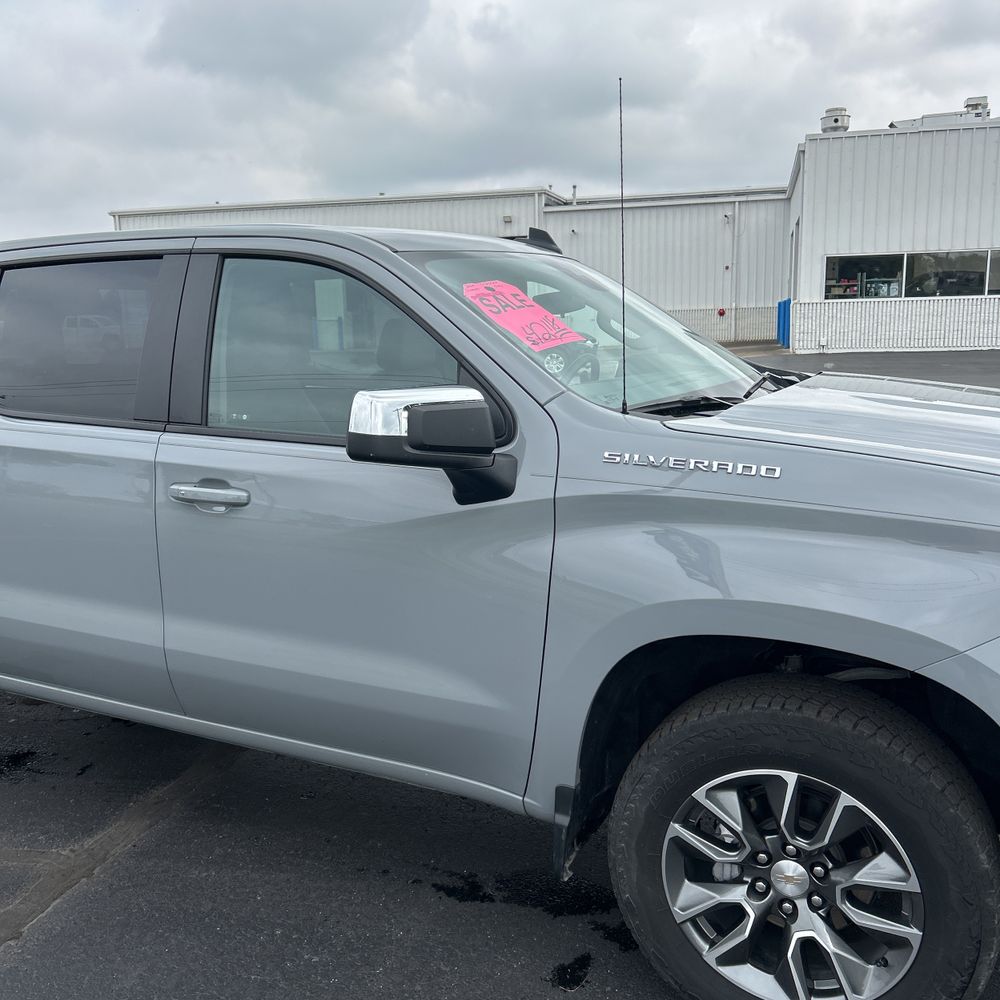 2024 Chevrolet Silverado 1500 LT