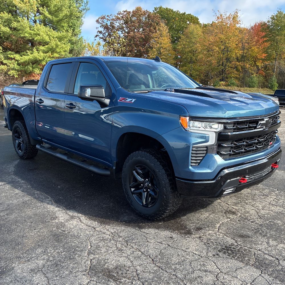 2024 Chevrolet Silverado 1500 LT Trail Boss
