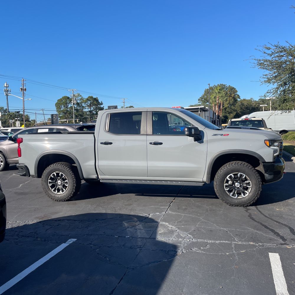 2024 Chevrolet Silverado 1500 ZR2