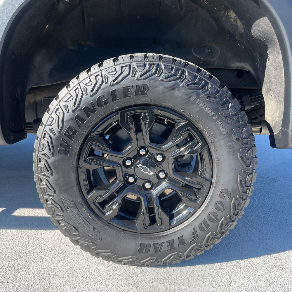 2024 Chevrolet Silverado 1500 ZR2