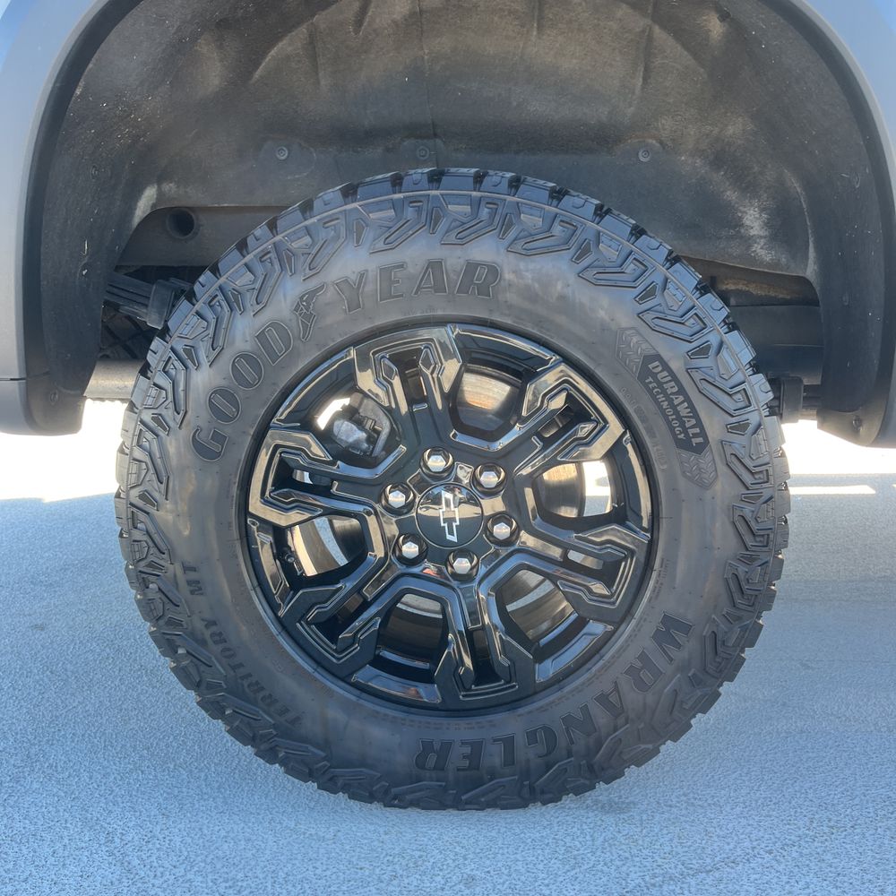 2024 Chevrolet Silverado 1500 ZR2