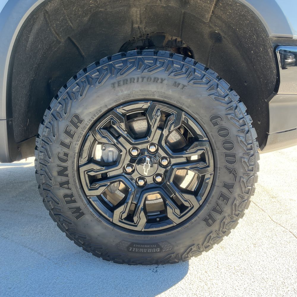 2024 Chevrolet Silverado 1500 ZR2