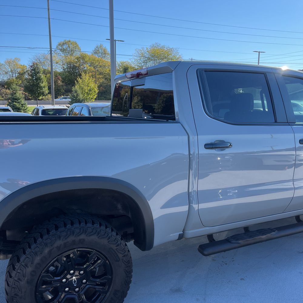 2024 Chevrolet Silverado 1500 ZR2