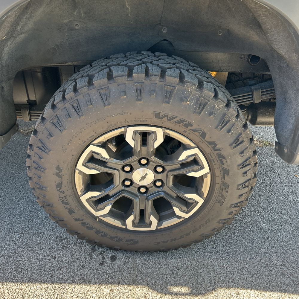 2023 Chevrolet Silverado 1500 ZR2